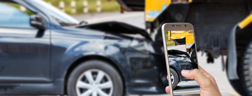 how and when to take photos at the scene of a car accident in Arizona